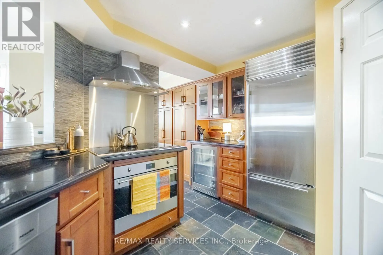 1109 - 310 MILL STREET S