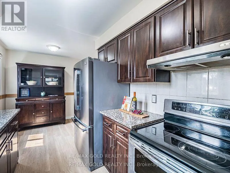 33 ST. EMILION WAY