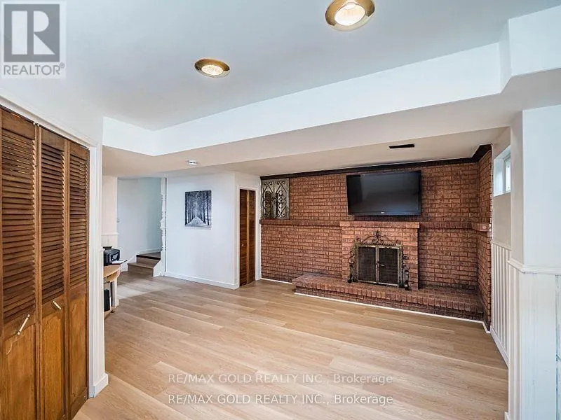 33 ST. EMILION WAY