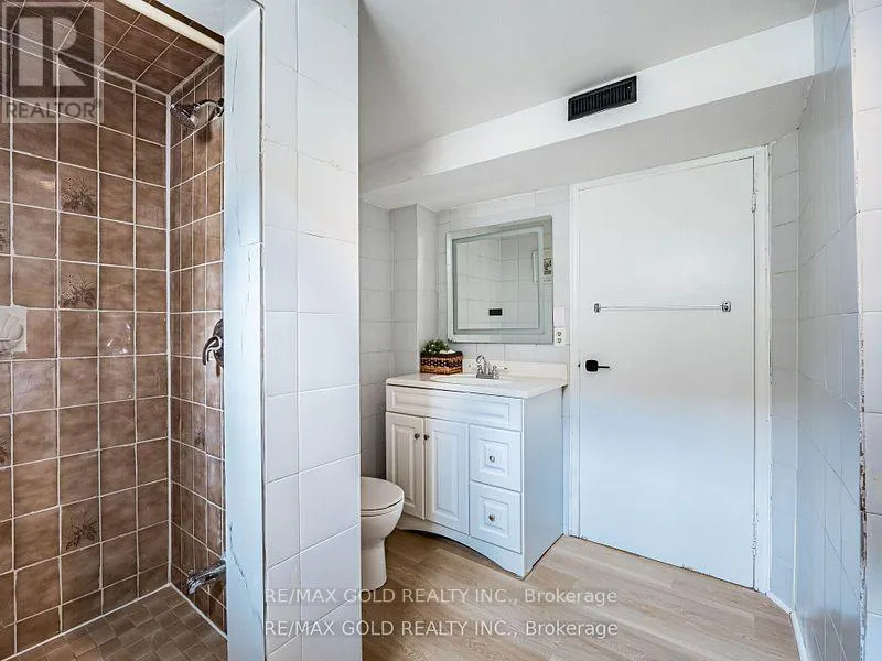 33 ST. EMILION WAY