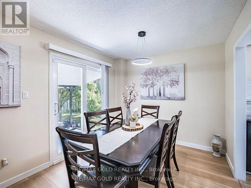 33 ST. EMILION WAY