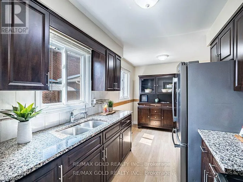 33 ST. EMILION WAY