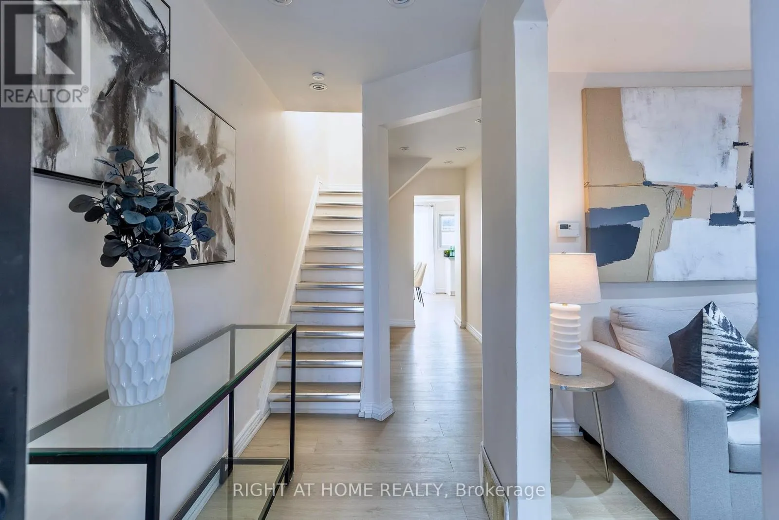 266 EARLSCOURT AVENUE