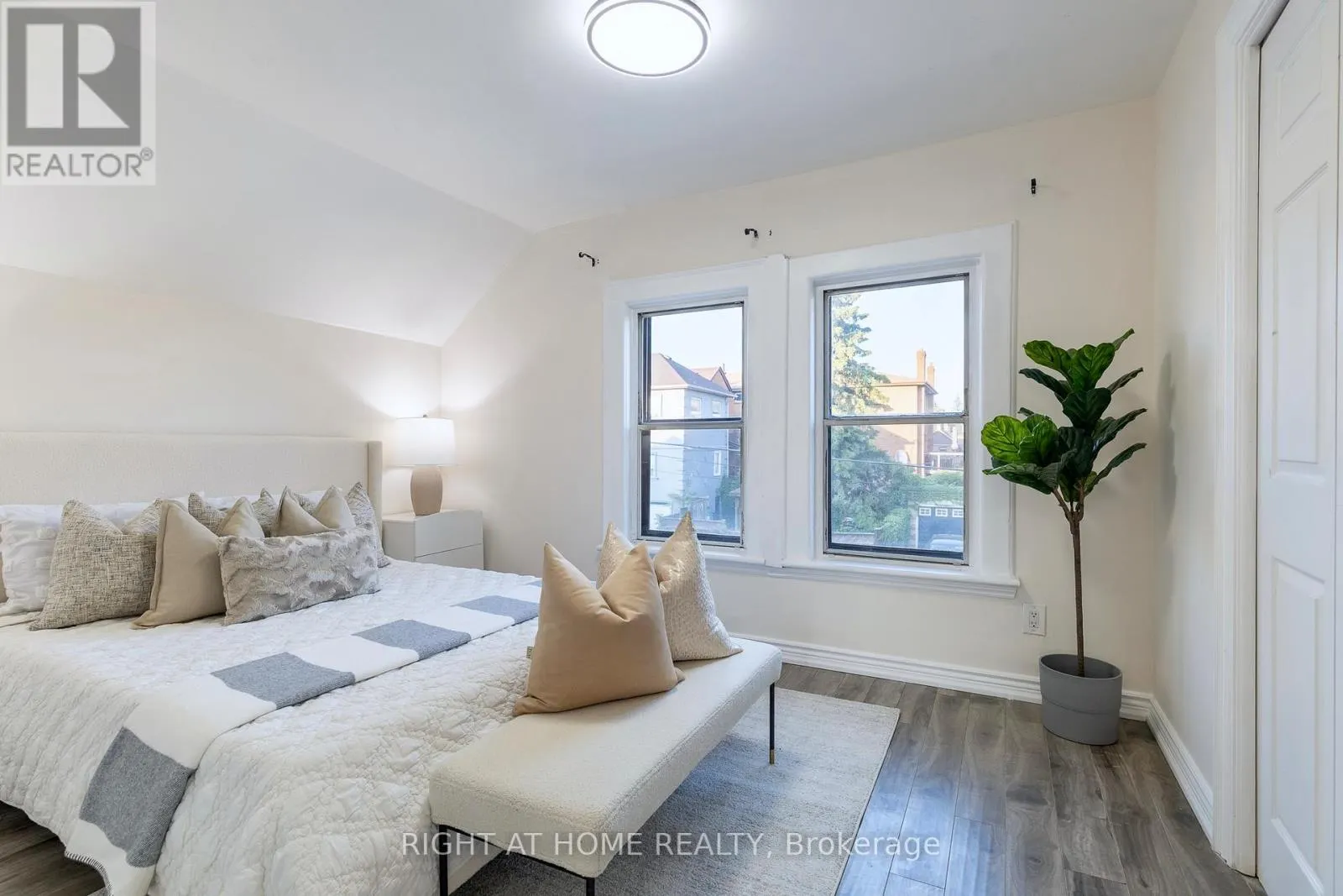 266 EARLSCOURT AVENUE