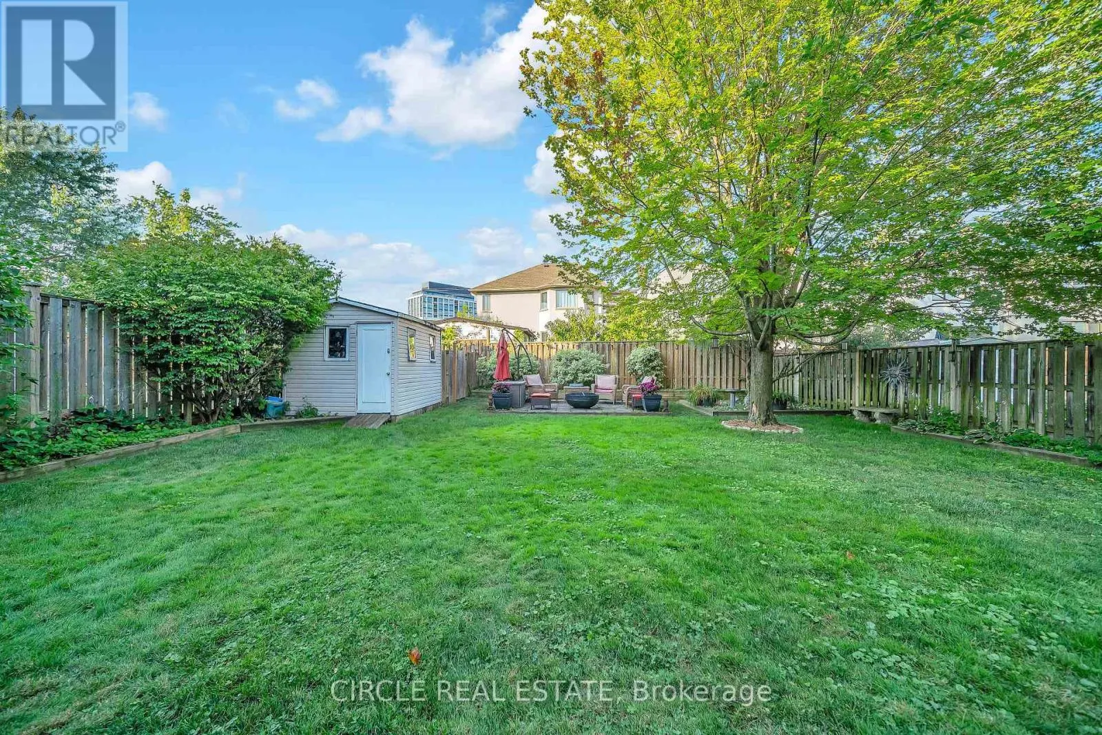 1043 SHAW DRIVE