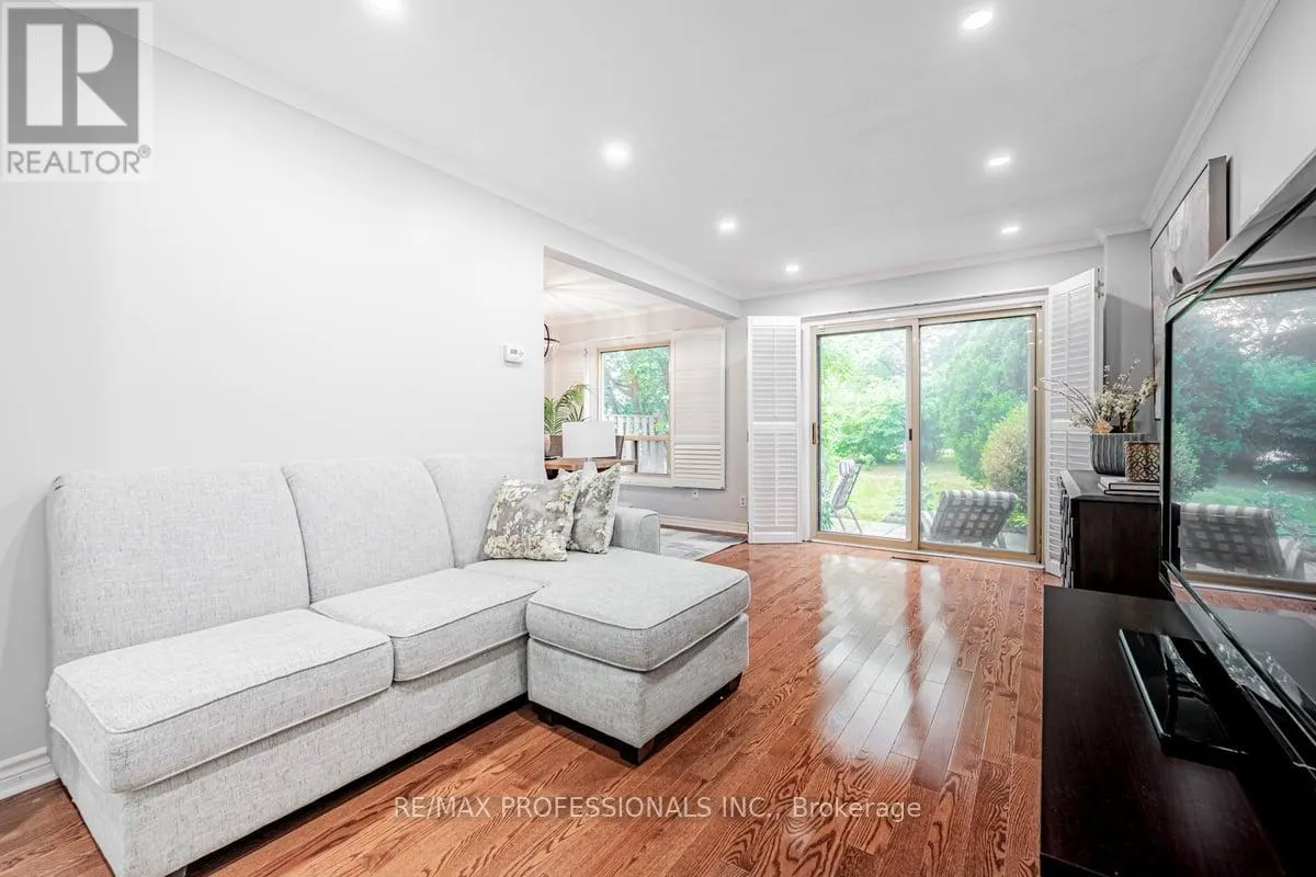 41 - 1180 MISSISSAUGA VALLEY BOULEVARD