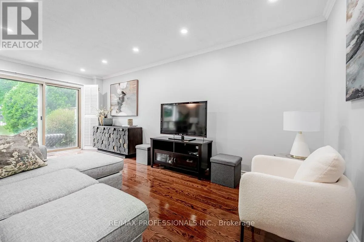 41 - 1180 MISSISSAUGA VALLEY BOULEVARD