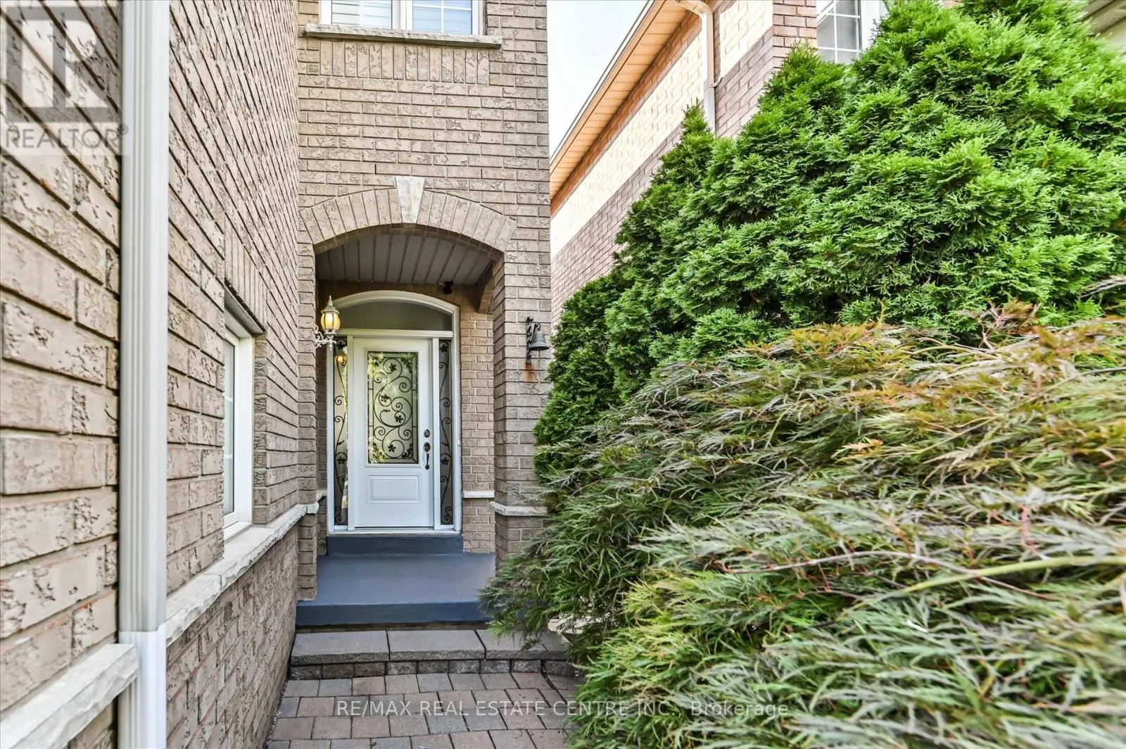 1091 WINDBROOK GROVE