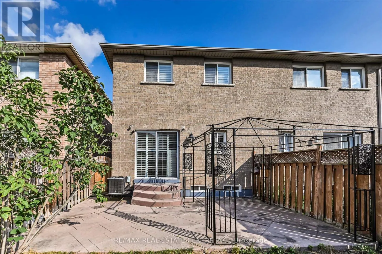 1091 WINDBROOK GROVE