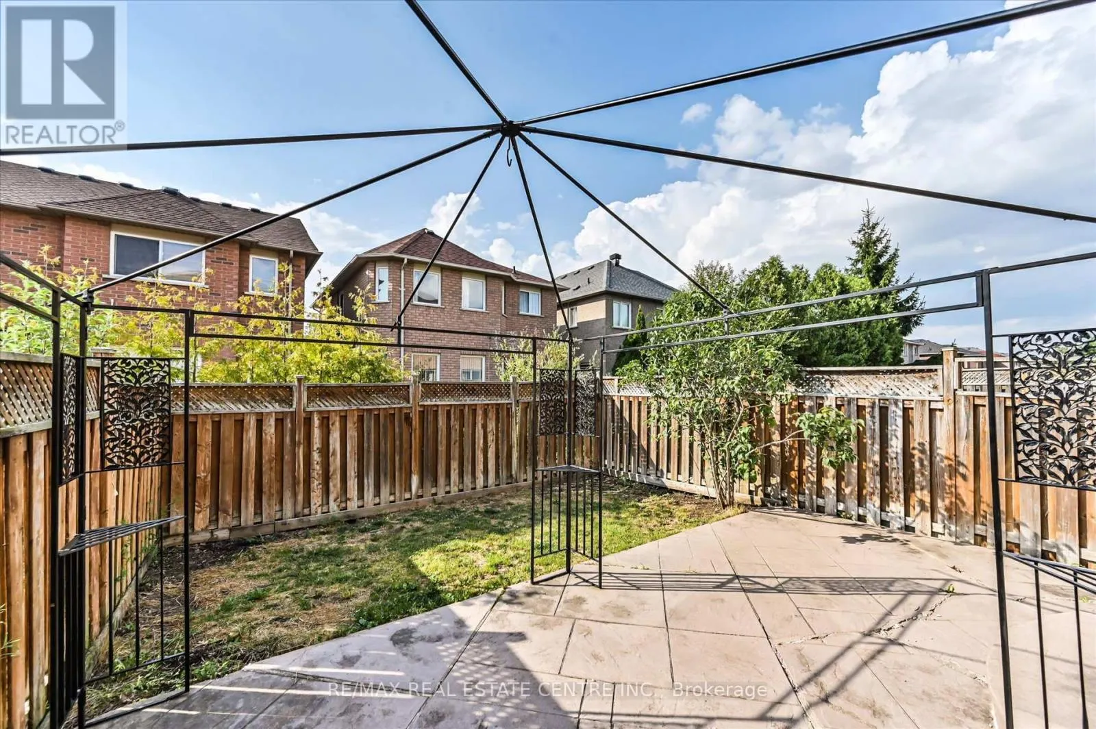 1091 WINDBROOK GROVE