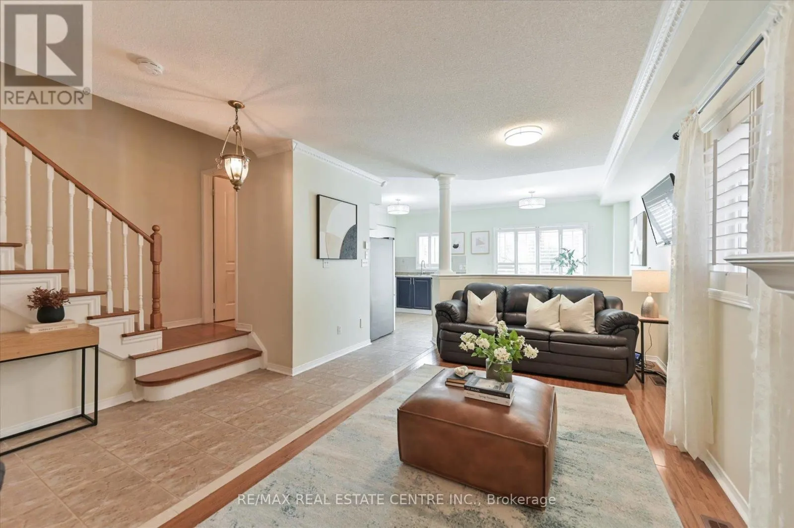 1091 WINDBROOK GROVE