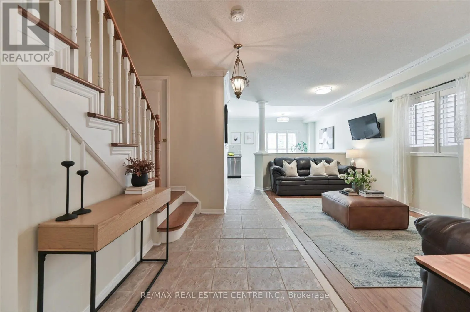 1091 WINDBROOK GROVE