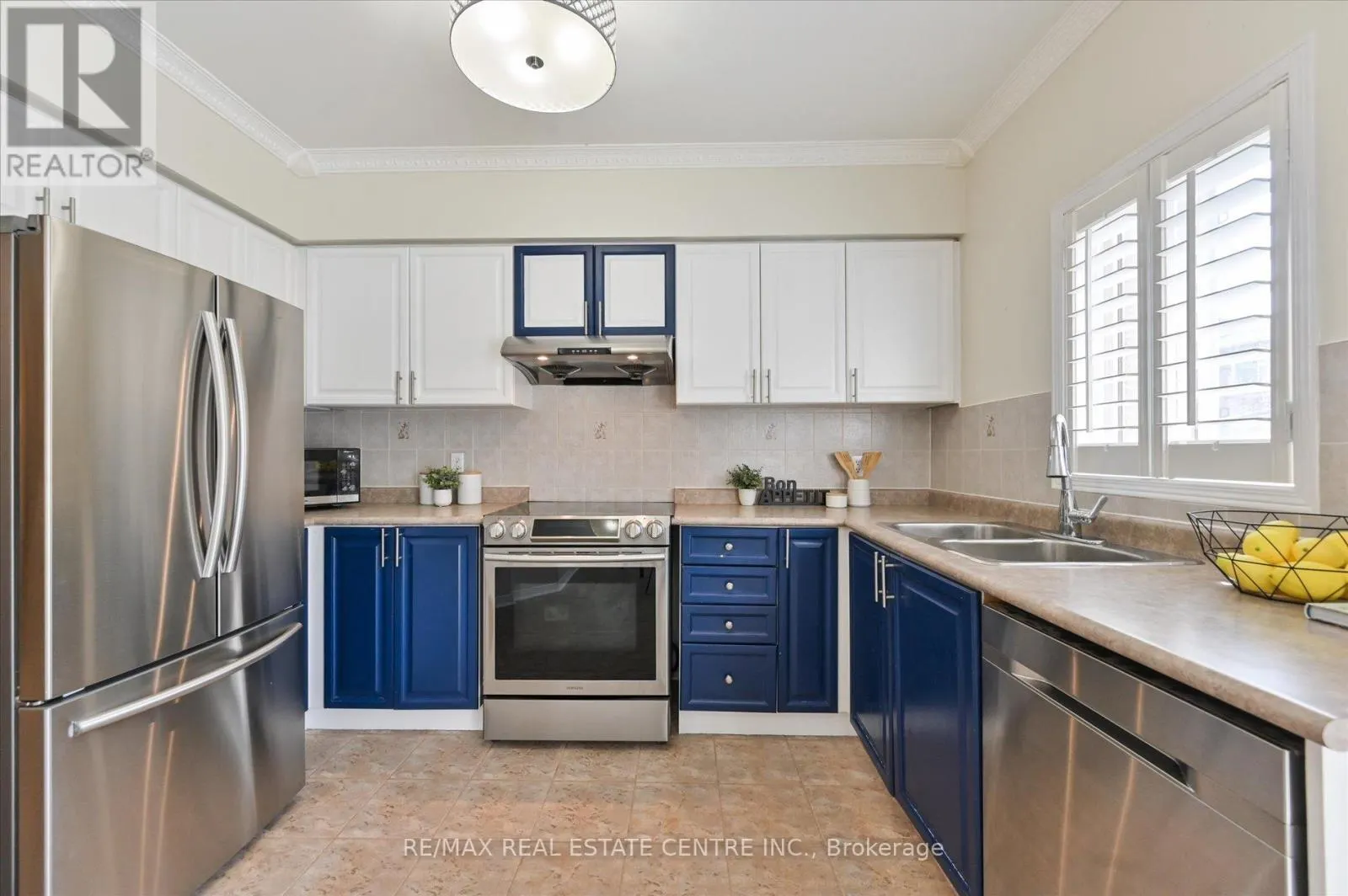 1091 WINDBROOK GROVE