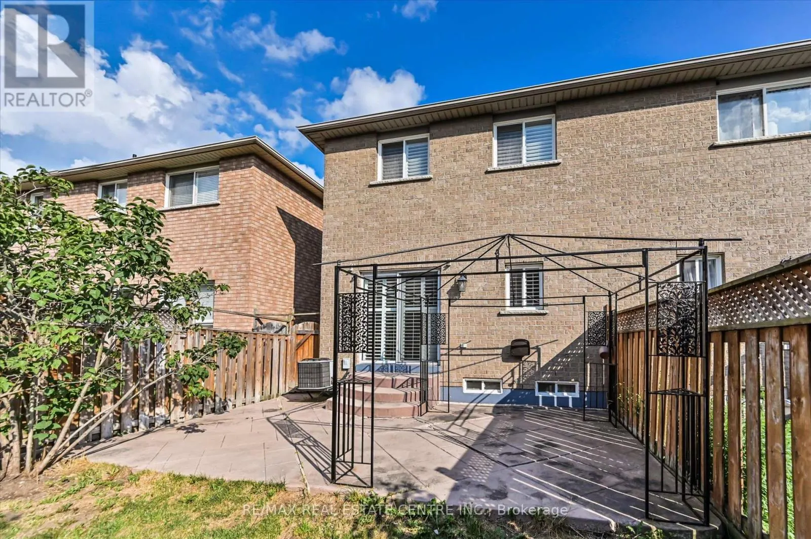 1091 WINDBROOK GROVE