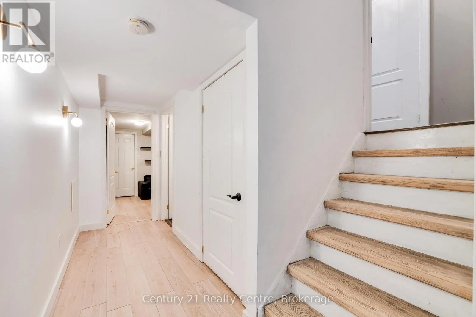 741 WETTLAUFER TERRACE