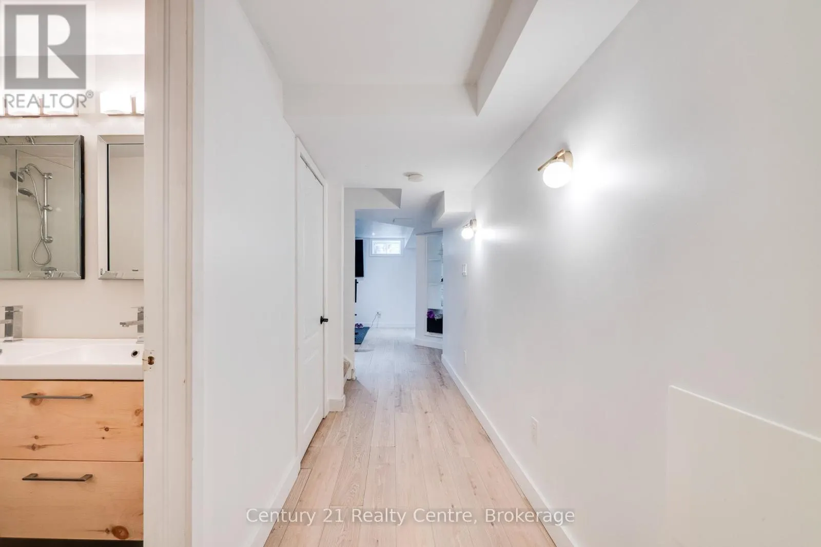 741 WETTLAUFER TERRACE