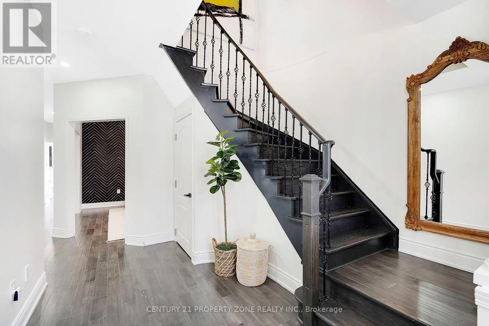 12 LEDGEROCK ROAD