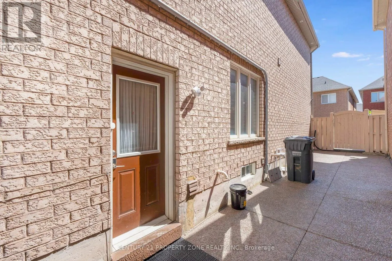 12 LEDGEROCK ROAD