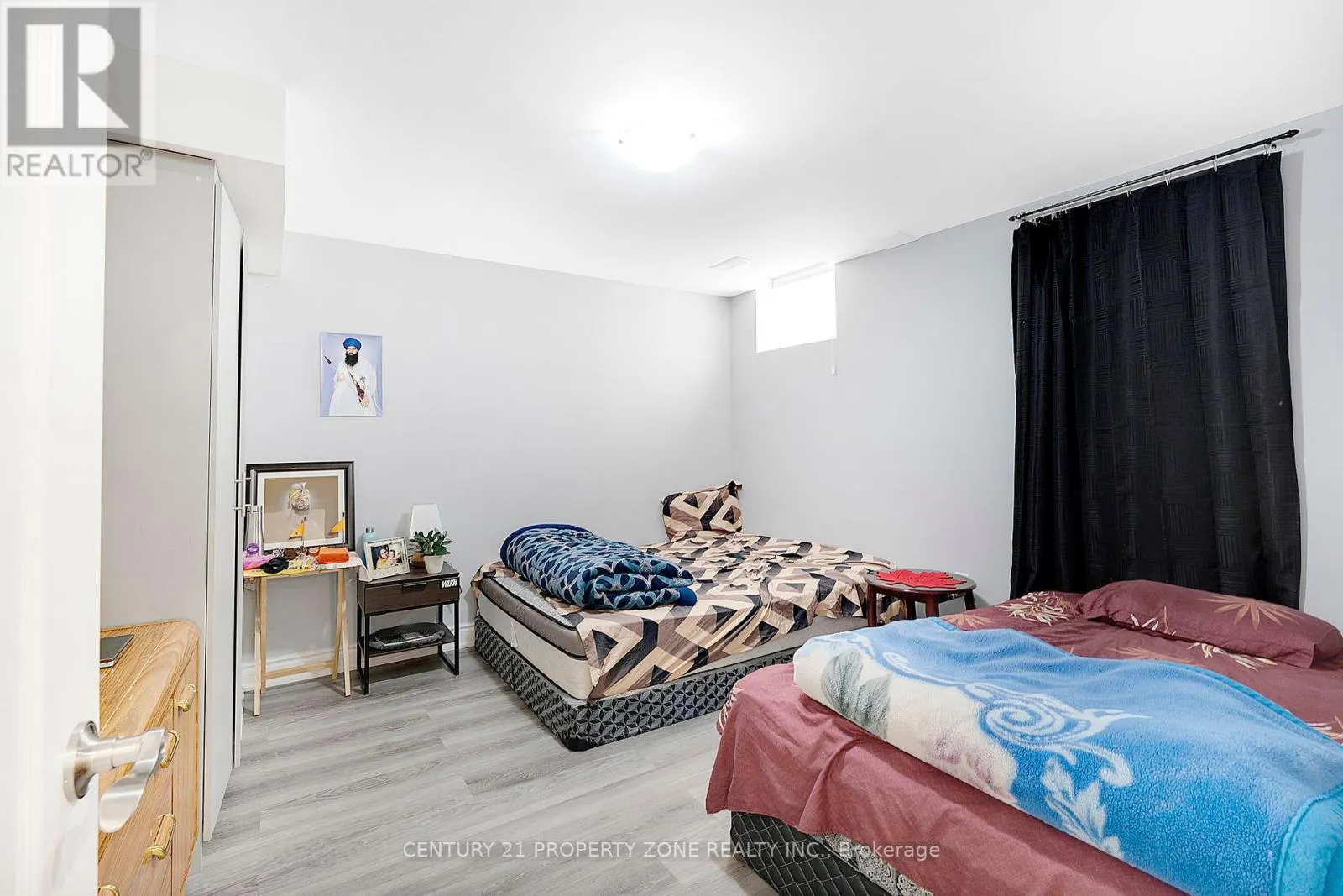 12 LEDGEROCK ROAD