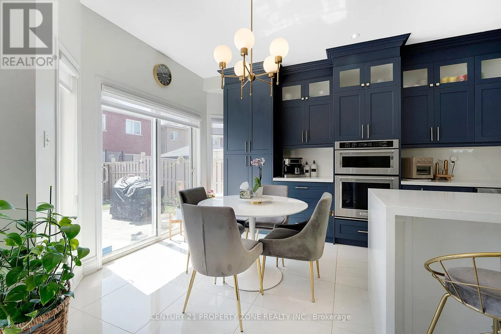 12 LEDGEROCK ROAD