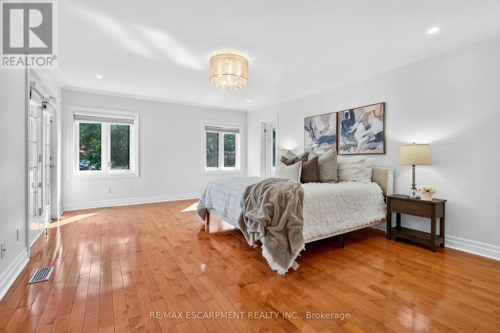 1262 MISSISSAUGA ROAD