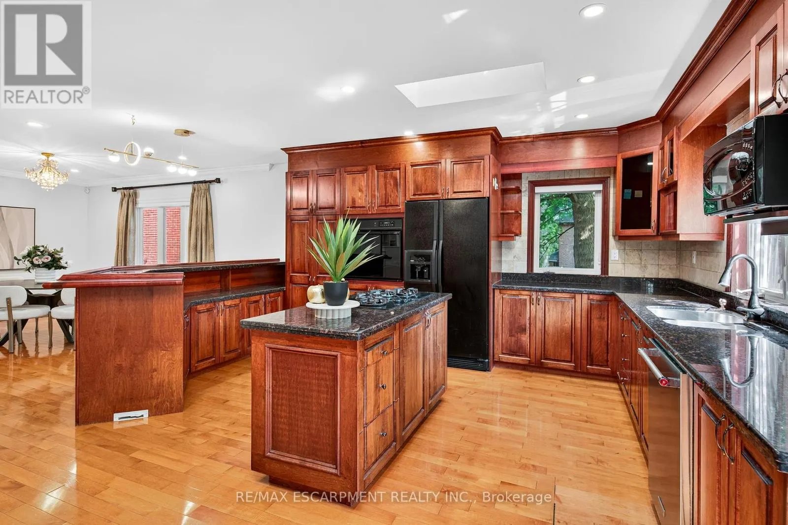 1262 MISSISSAUGA ROAD