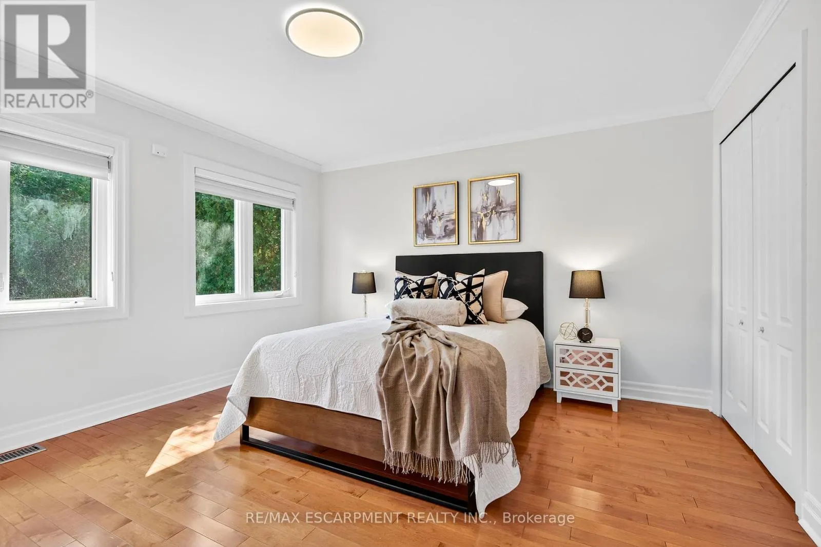 1262 MISSISSAUGA ROAD
