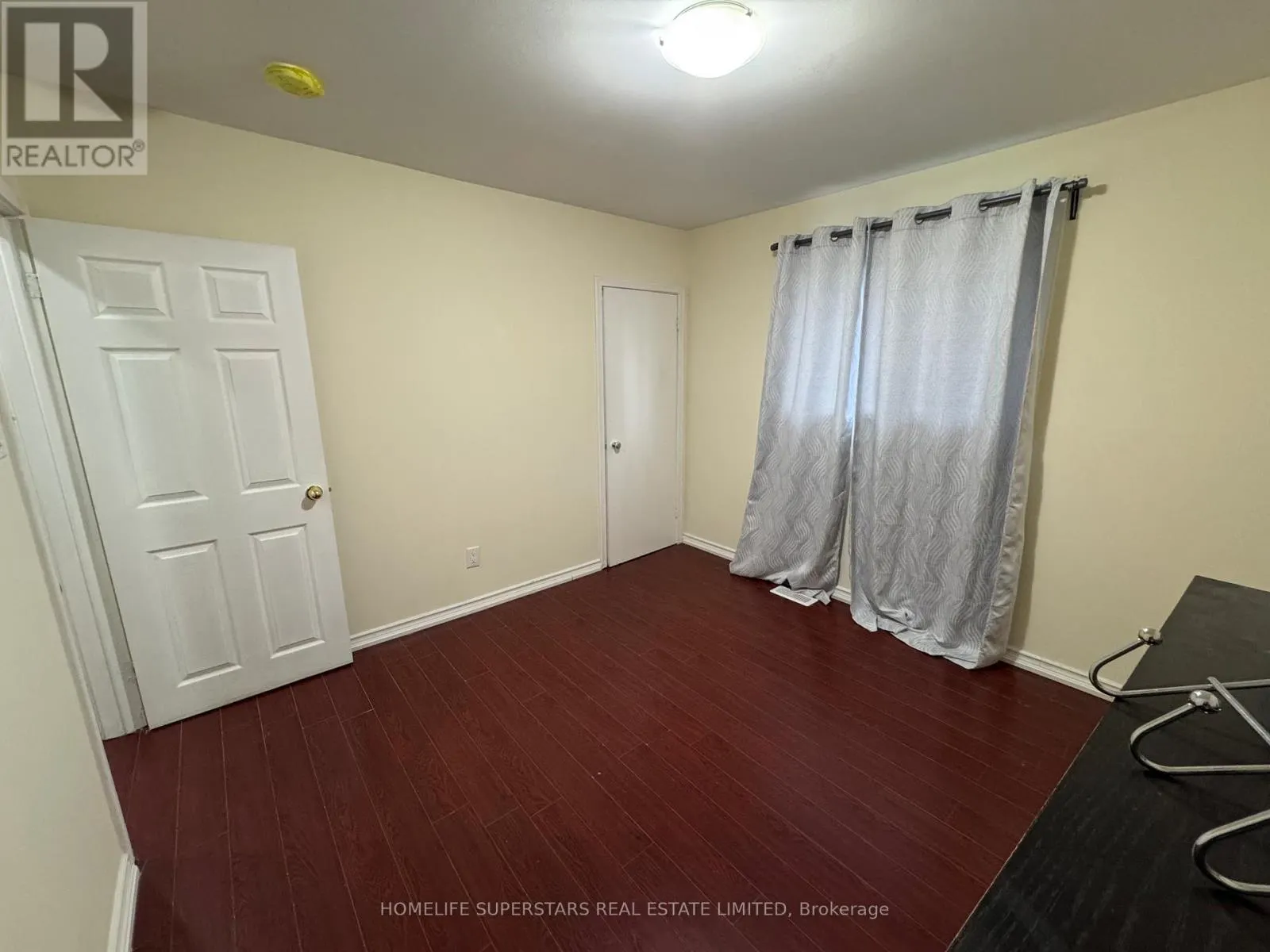 (MAIN FLOOR) - 24 FARR AVENUE