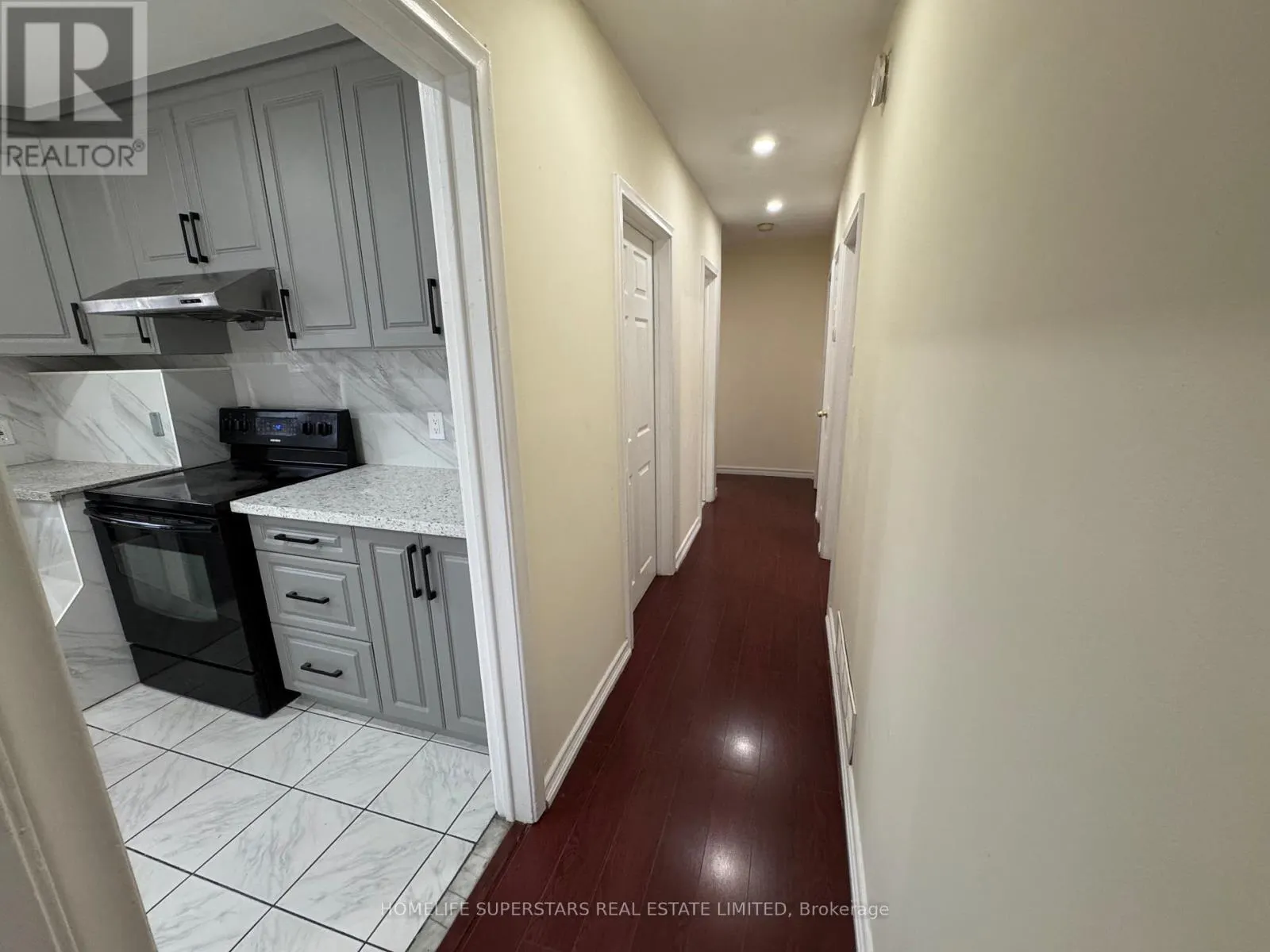 (MAIN FLOOR) - 24 FARR AVENUE