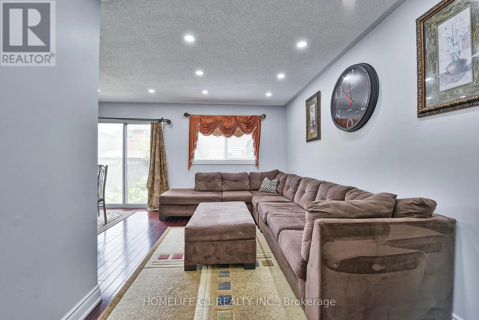 3817 DENSBURY DRIVE