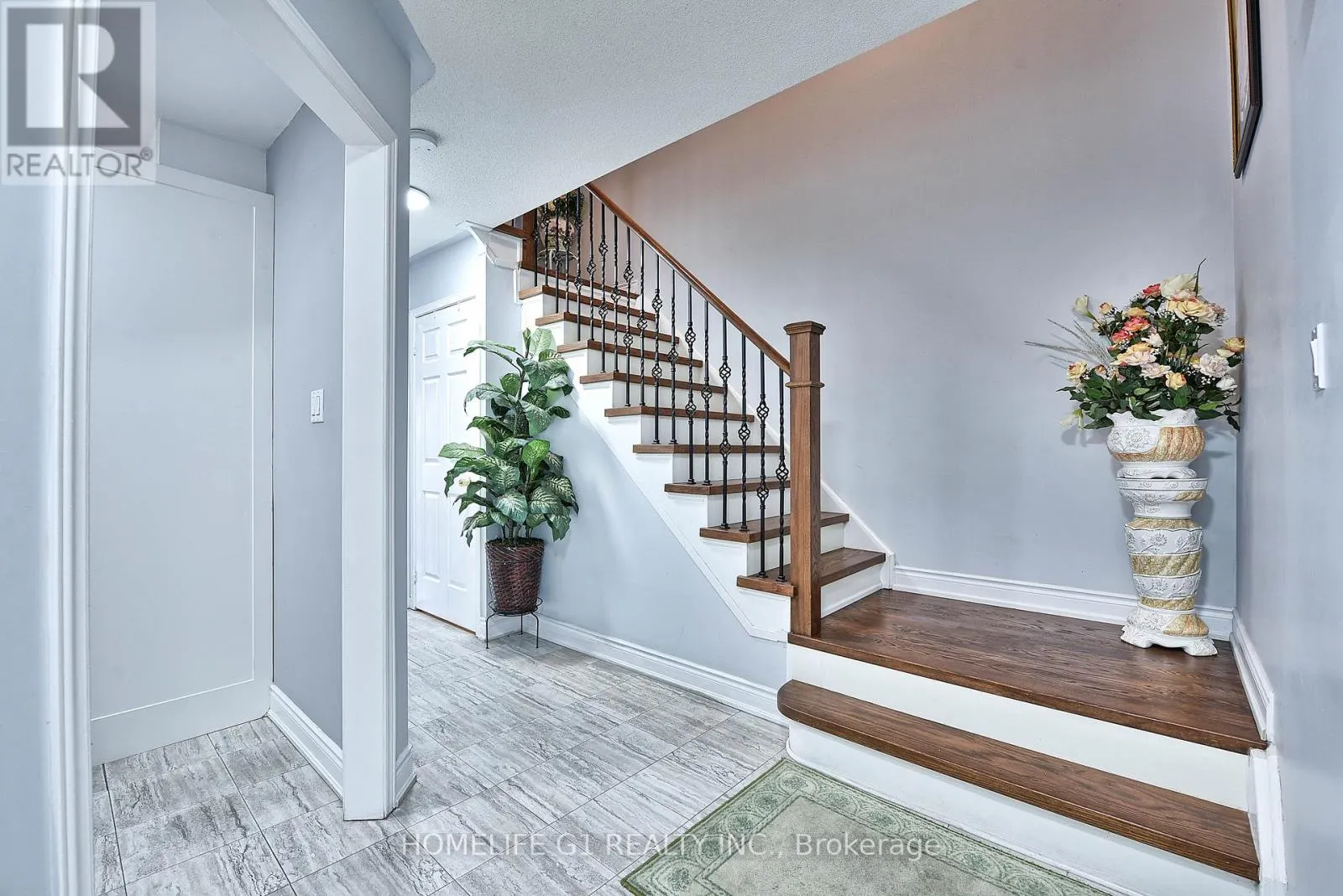 3817 DENSBURY DRIVE