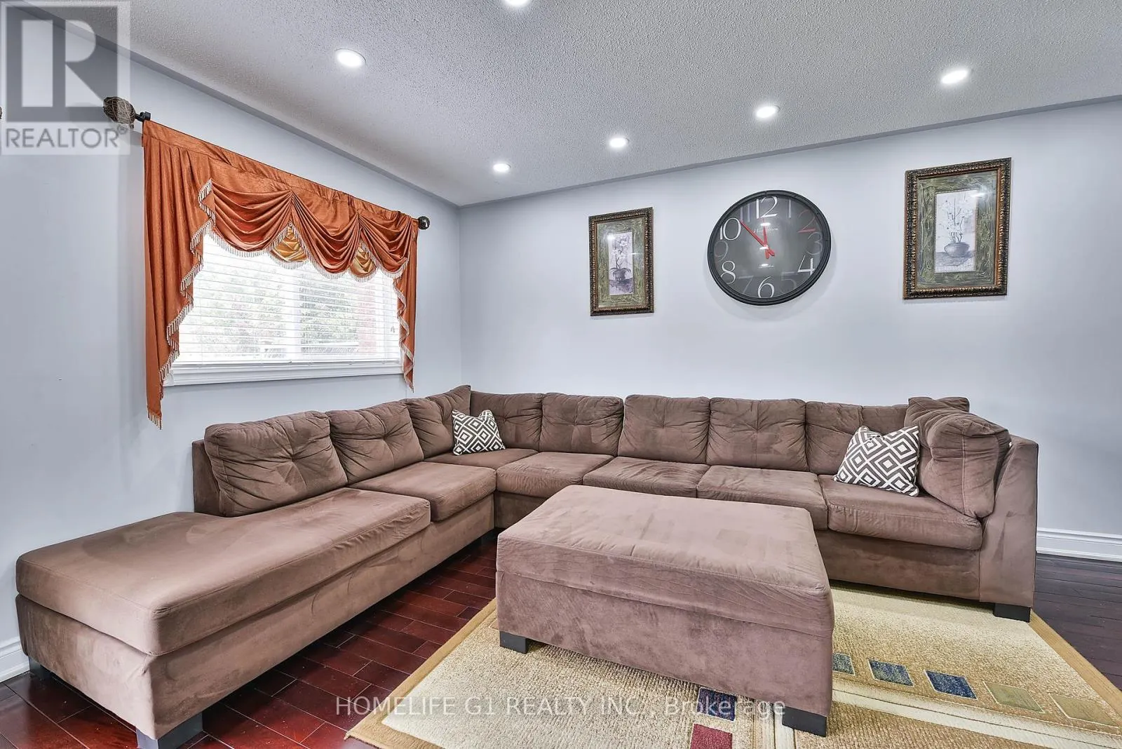 3817 DENSBURY DRIVE