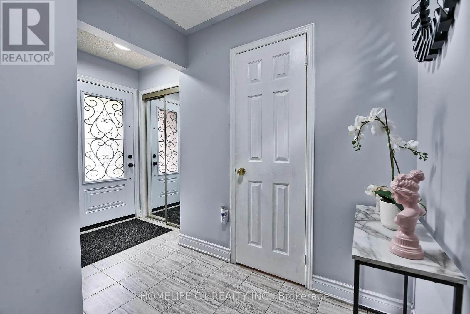 3817 DENSBURY DRIVE