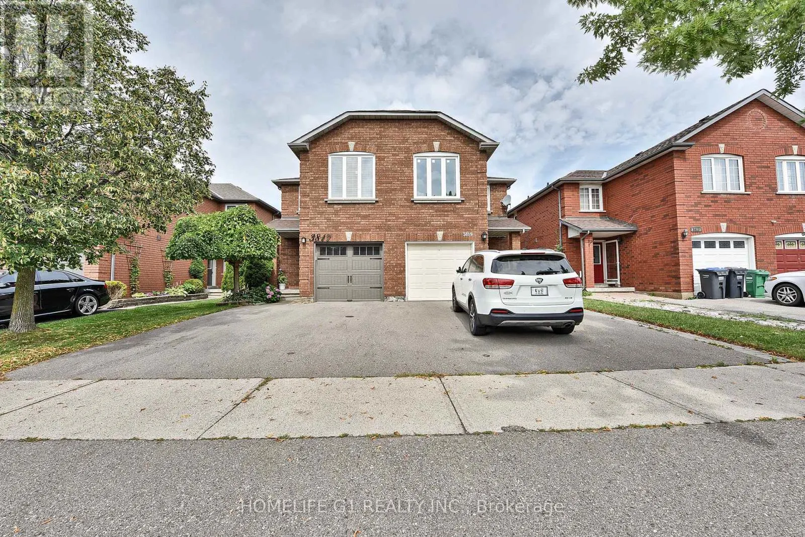 3817 DENSBURY DRIVE