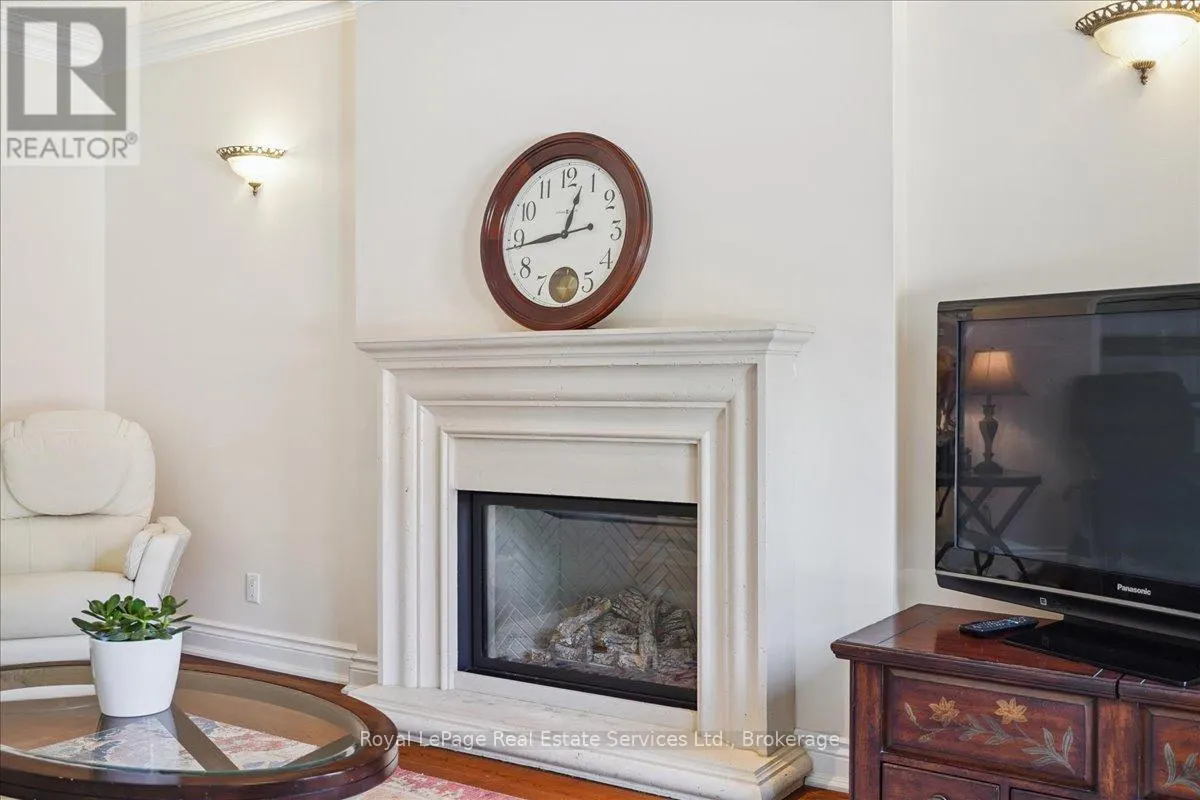 471 DEERHURST DRIVE