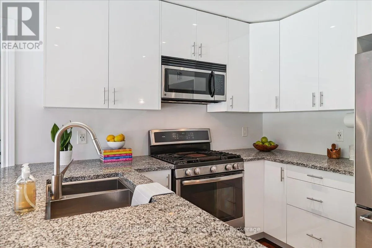 471 DEERHURST DRIVE