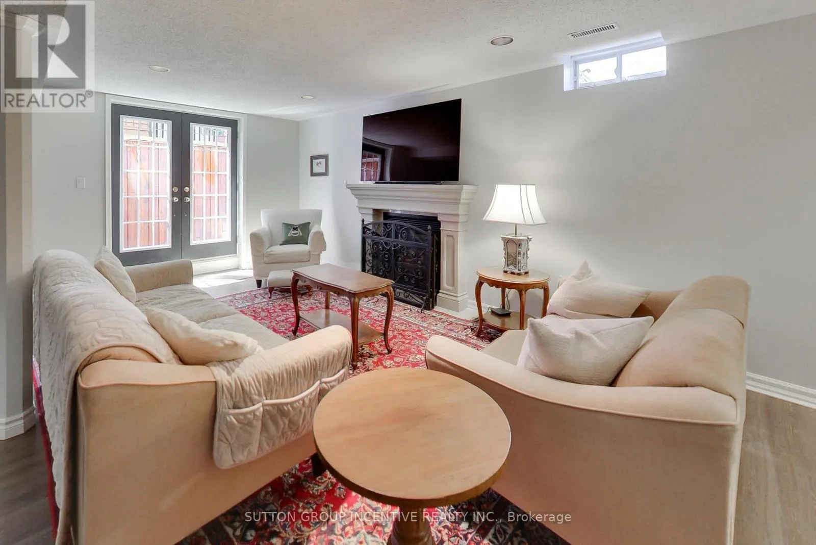11 SAFARI COURT