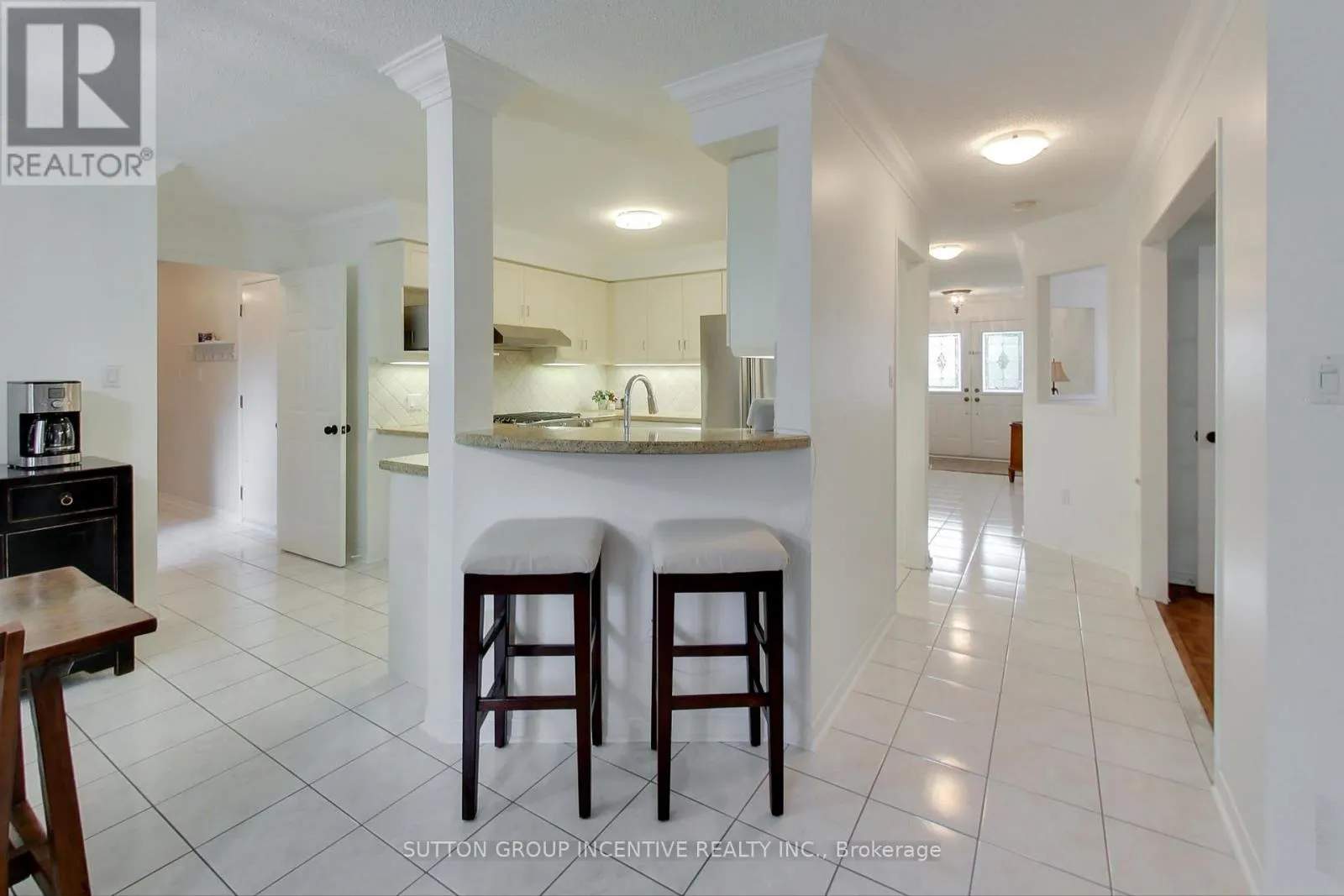 11 SAFARI COURT