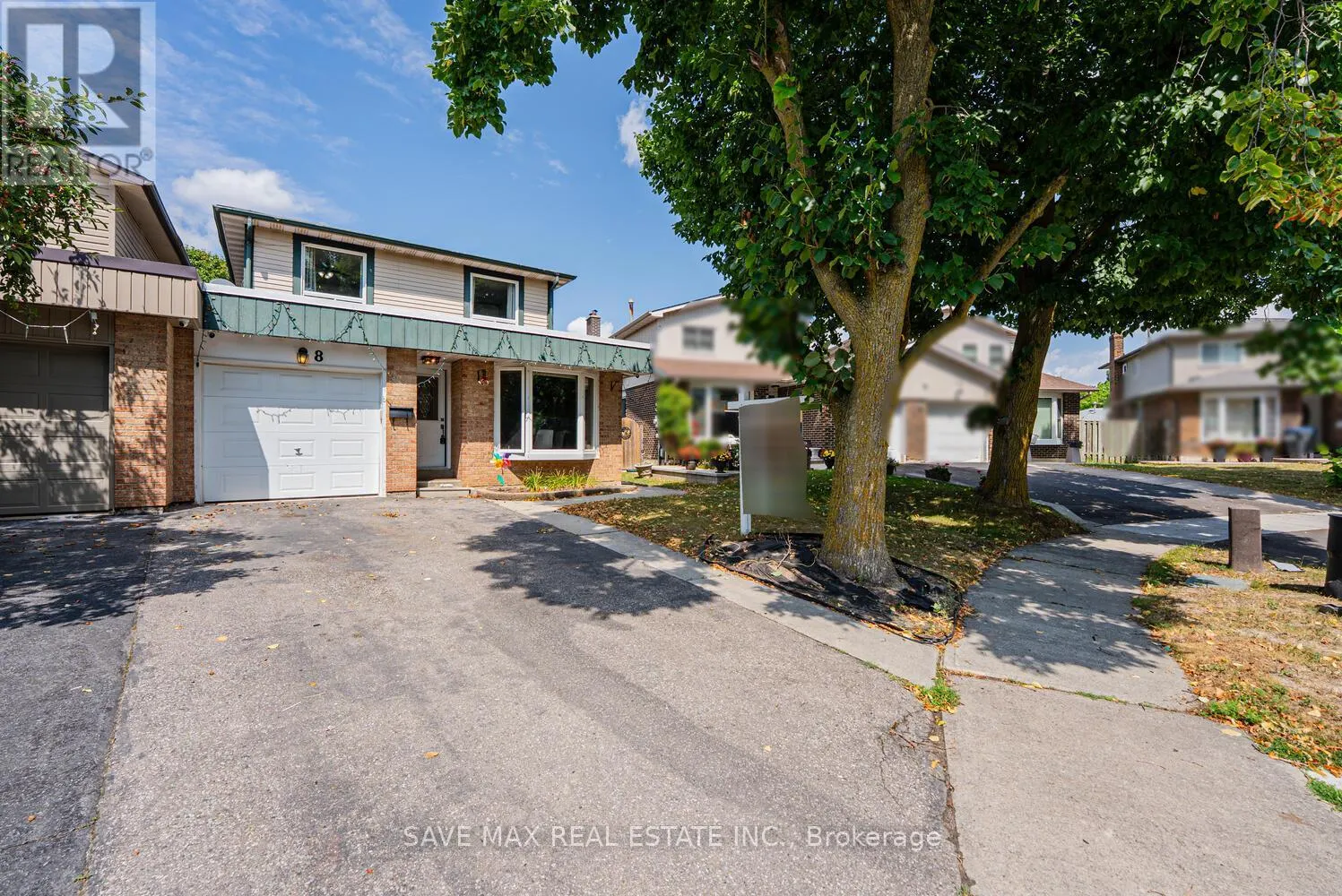 8 JOANNE COURT