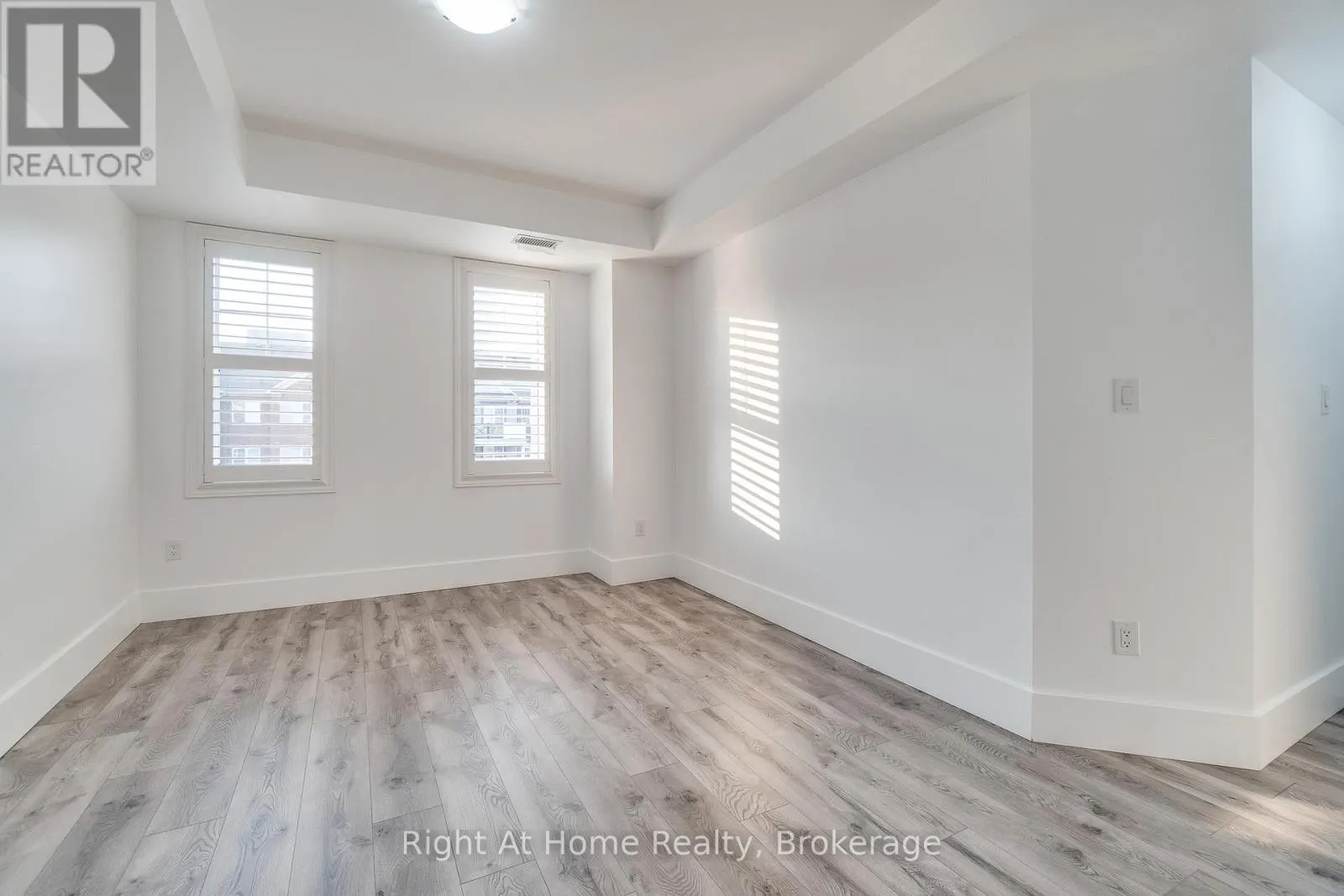 309 - 263 GEORGIAN DRIVE S, #309