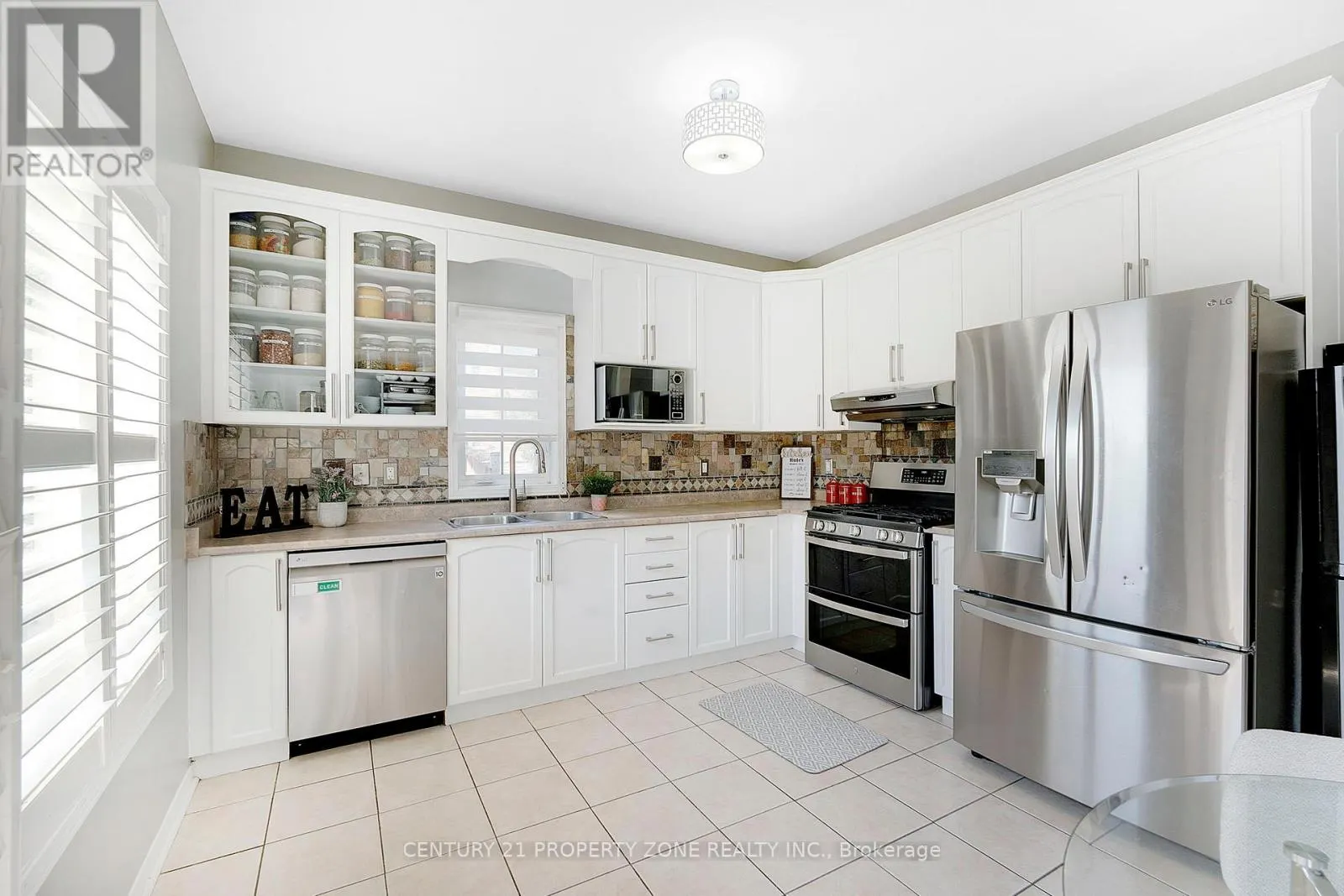 2 ORANMORE CRESCENT
