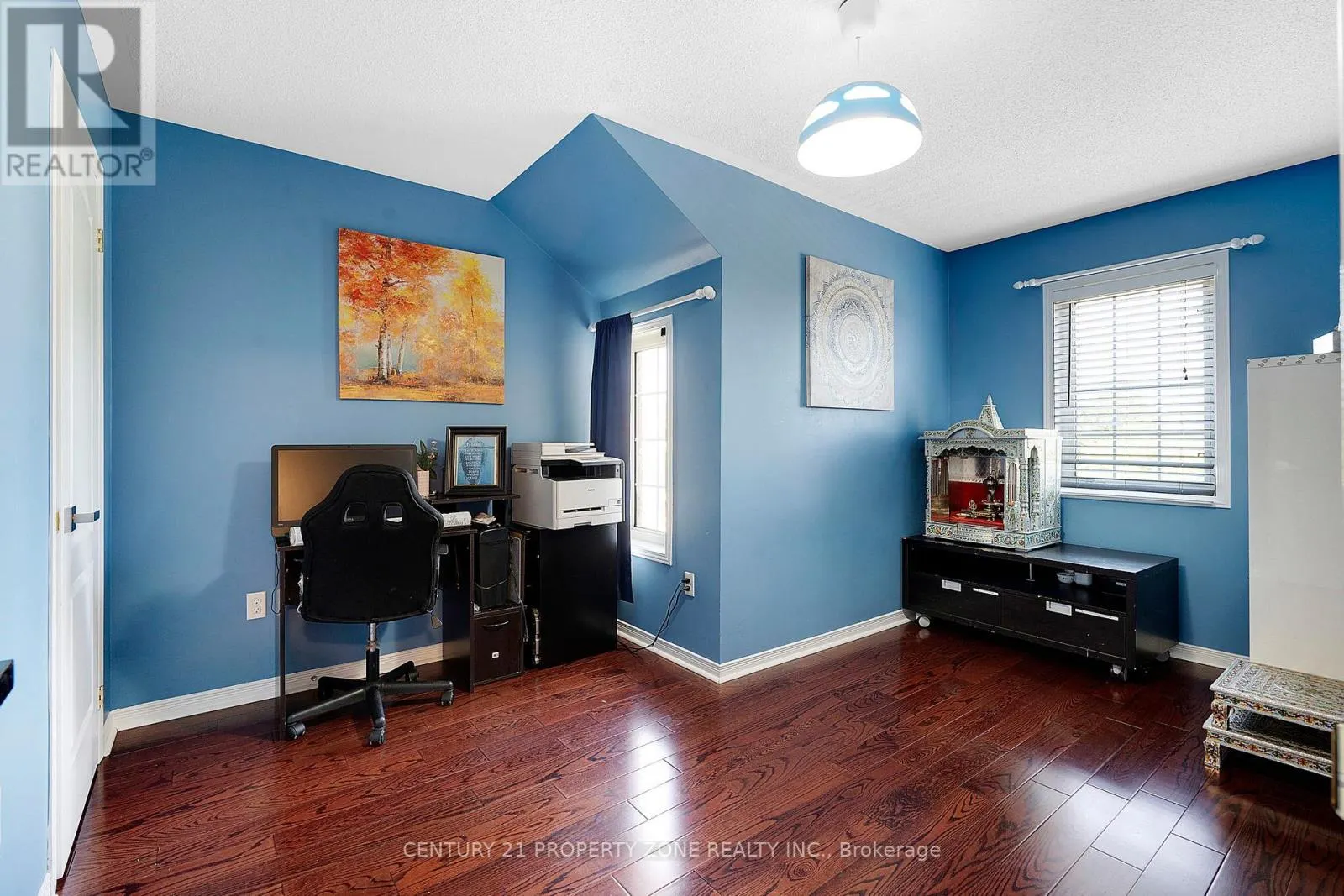 2 ORANMORE CRESCENT