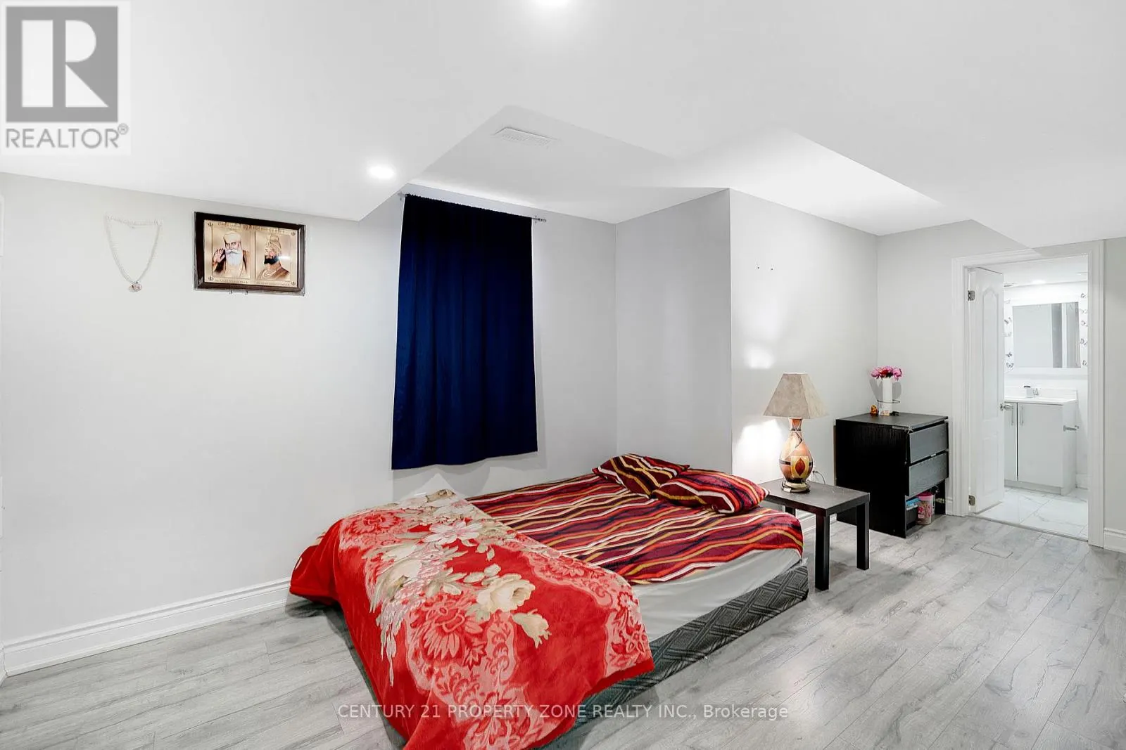 2 ORANMORE CRESCENT