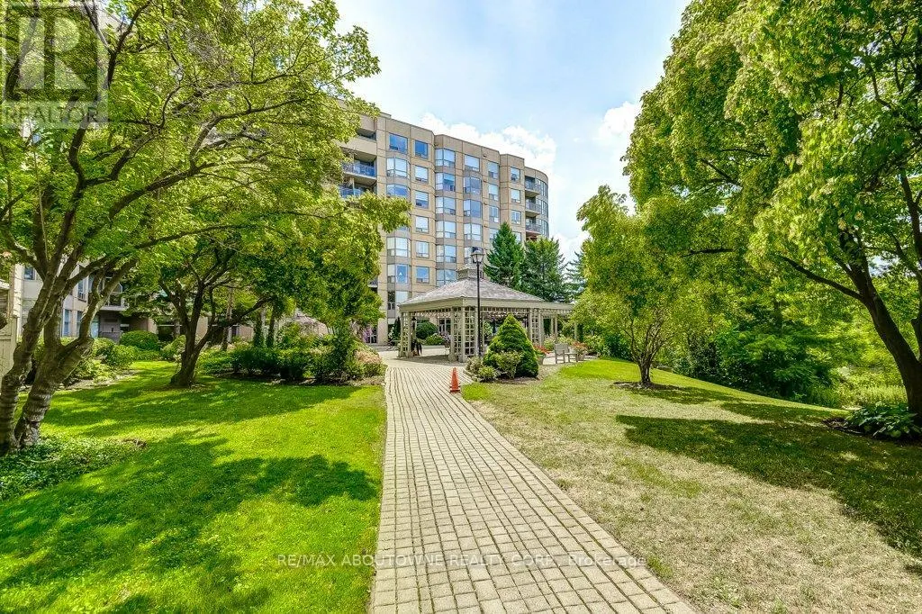 720 - 2511 LAKESHORE ROAD W