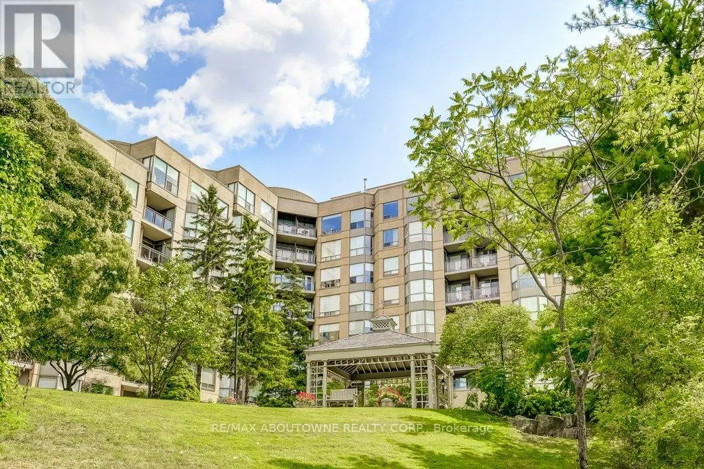 720 - 2511 LAKESHORE ROAD W