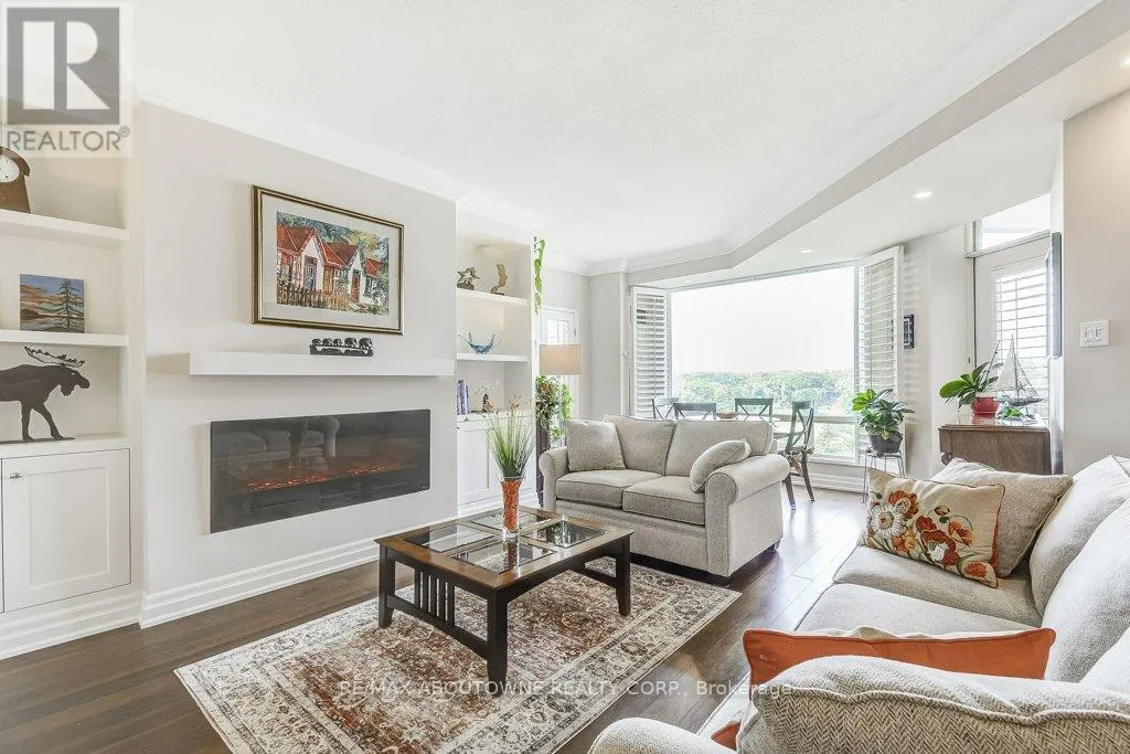 720 - 2511 LAKESHORE ROAD W