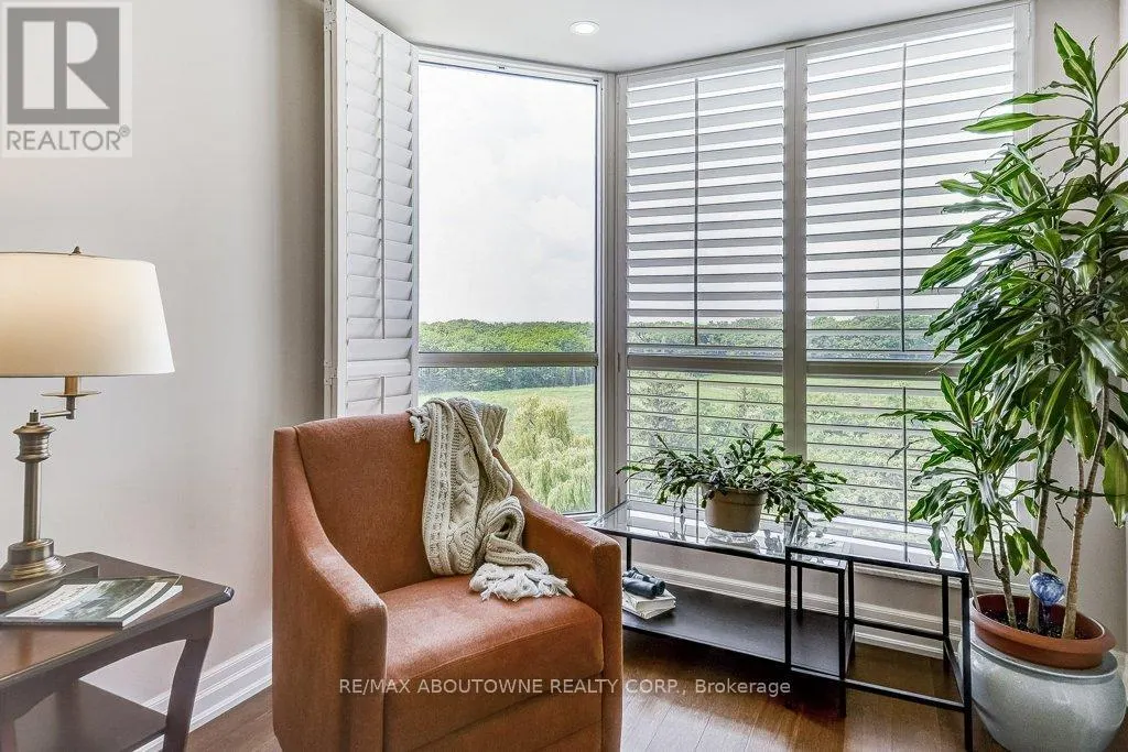720 - 2511 LAKESHORE ROAD W