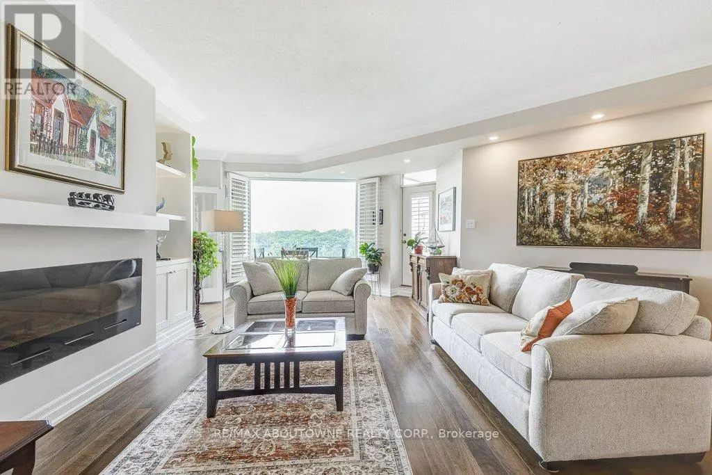 720 - 2511 LAKESHORE ROAD W