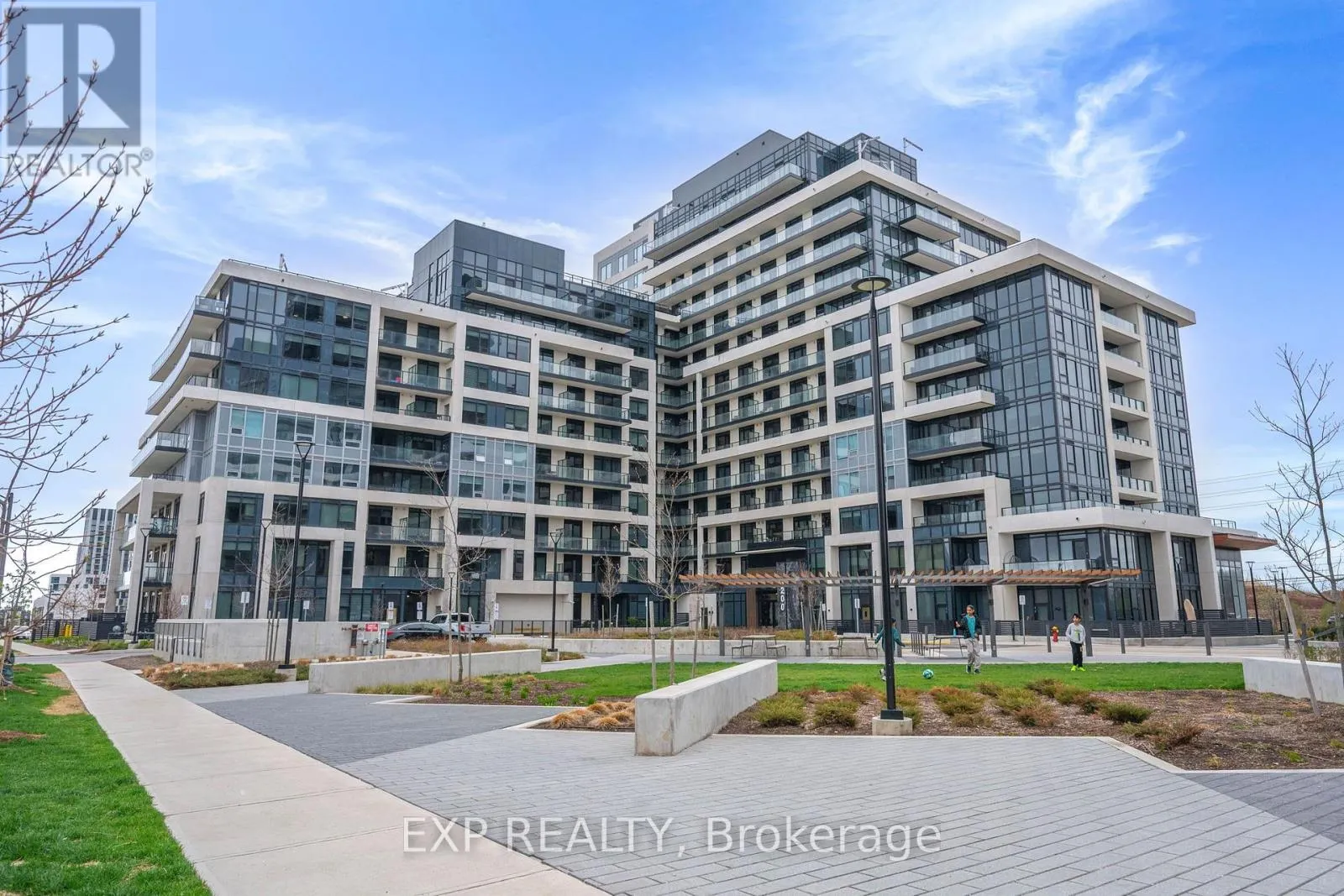327 - 3200 WILLIAM COLTSON AVENUE