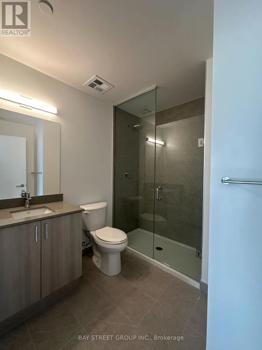 824 - 1005 DUNDAS STREET E